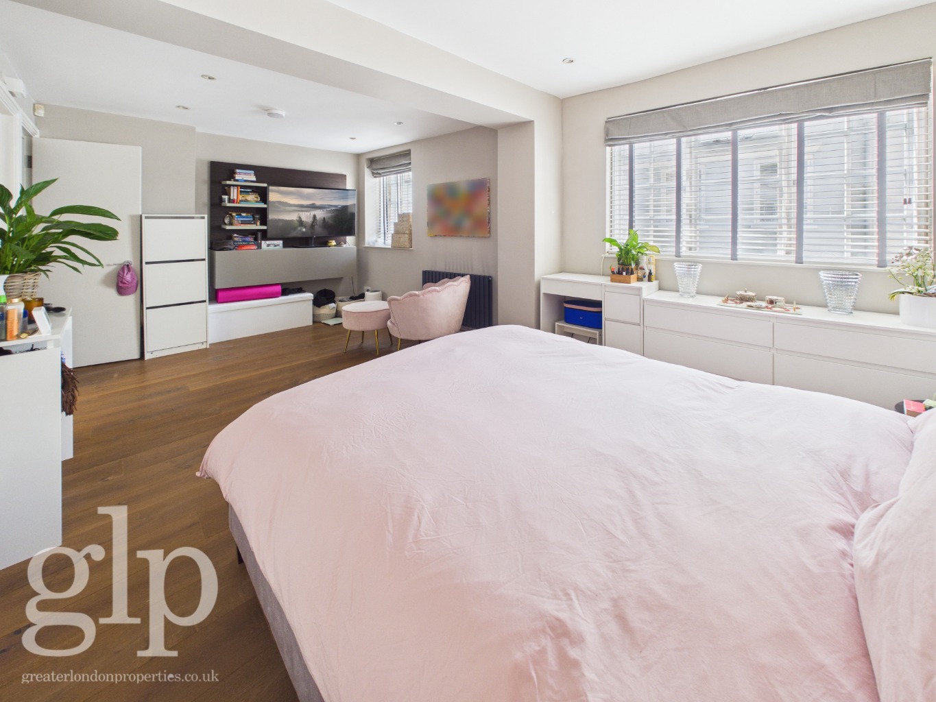 2 Bedroom Apartment, Archery Close, Connaught Village, W2