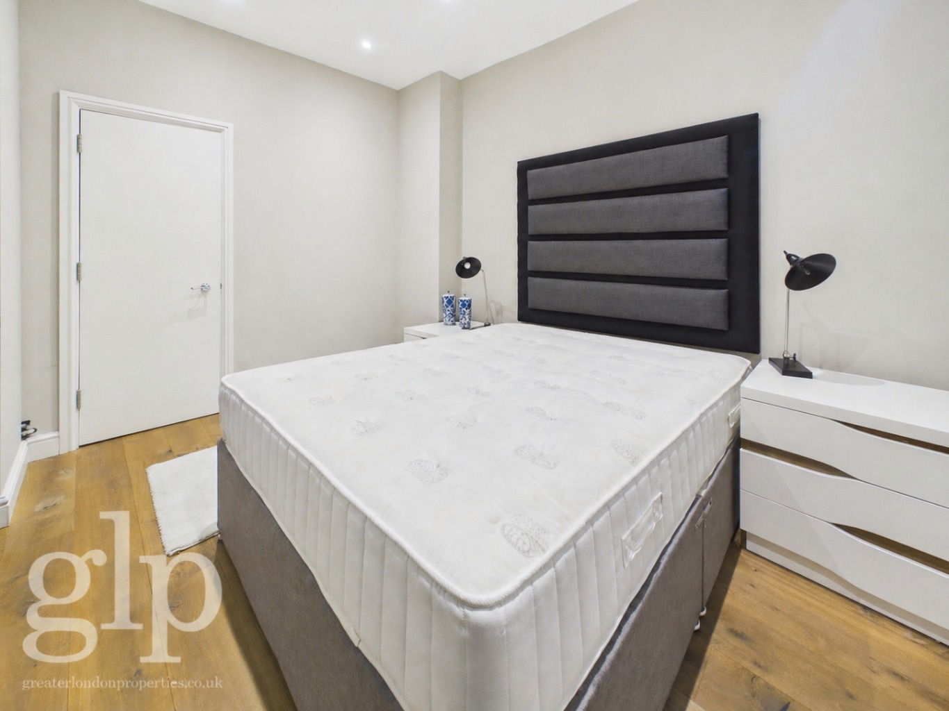 2 Bedroom Apartment, Archery Close, Connaught Village, W2