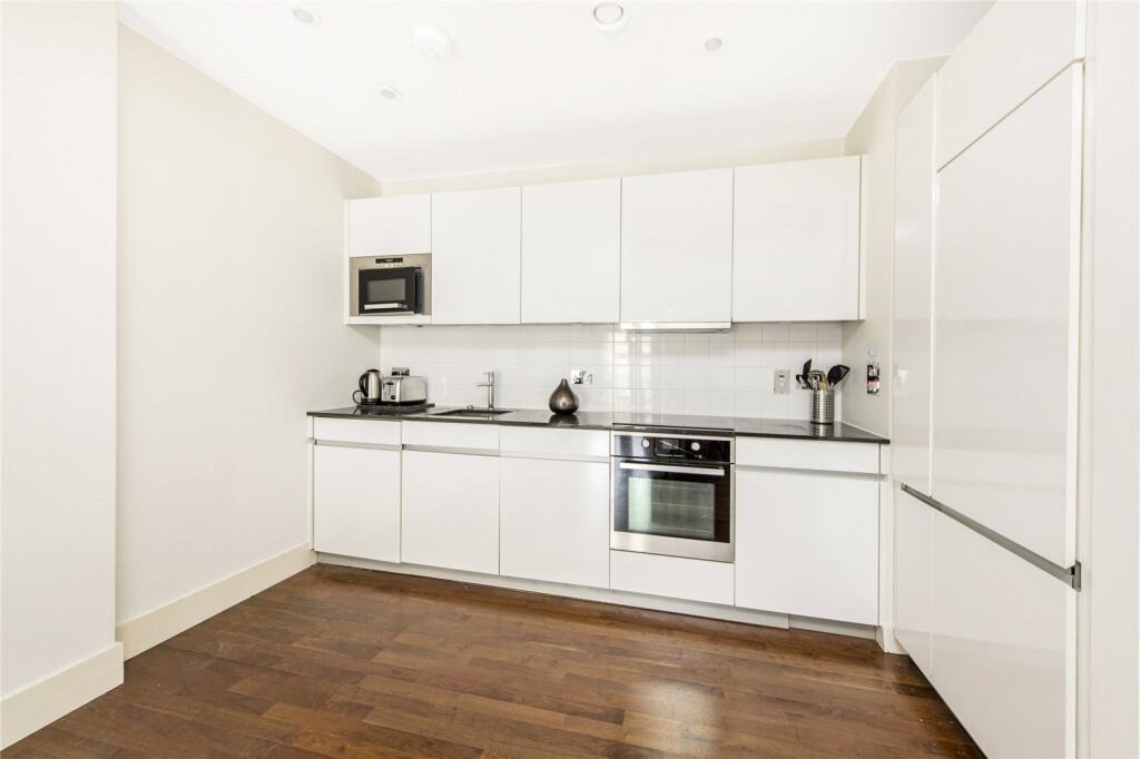 2 Bedroom Apartment, Weymouth Street, Marylebone, W1W