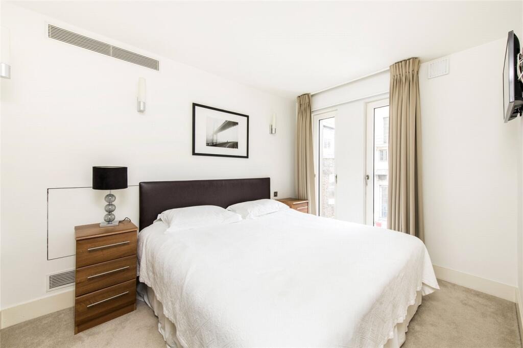2 Bedroom Apartment, Weymouth Street, Marylebone, W1W