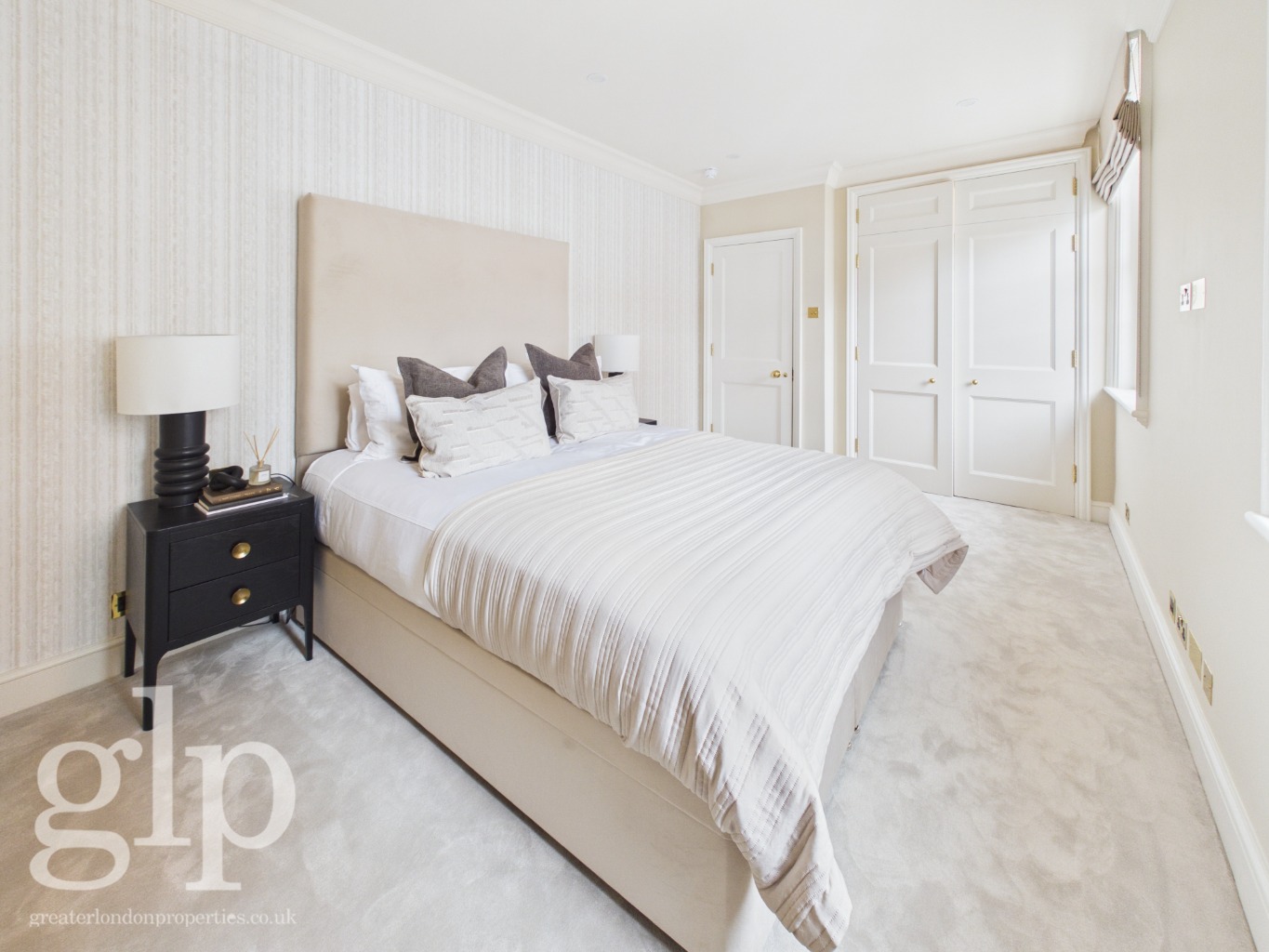 3 Bedroom Mews, Woods mews, Mayfair, W1K