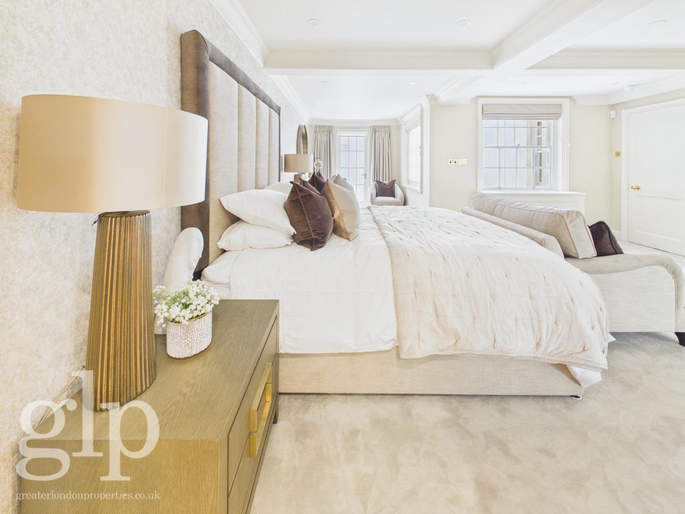 3 Bedroom Mews, Woods mews, Mayfair, W1K