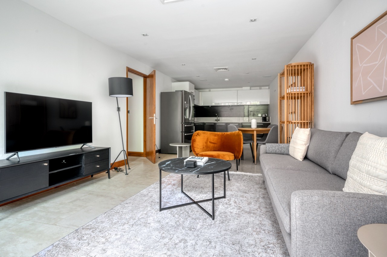2 Bedroom Apartment, Phoenix Street, Covent Garden, WC2H