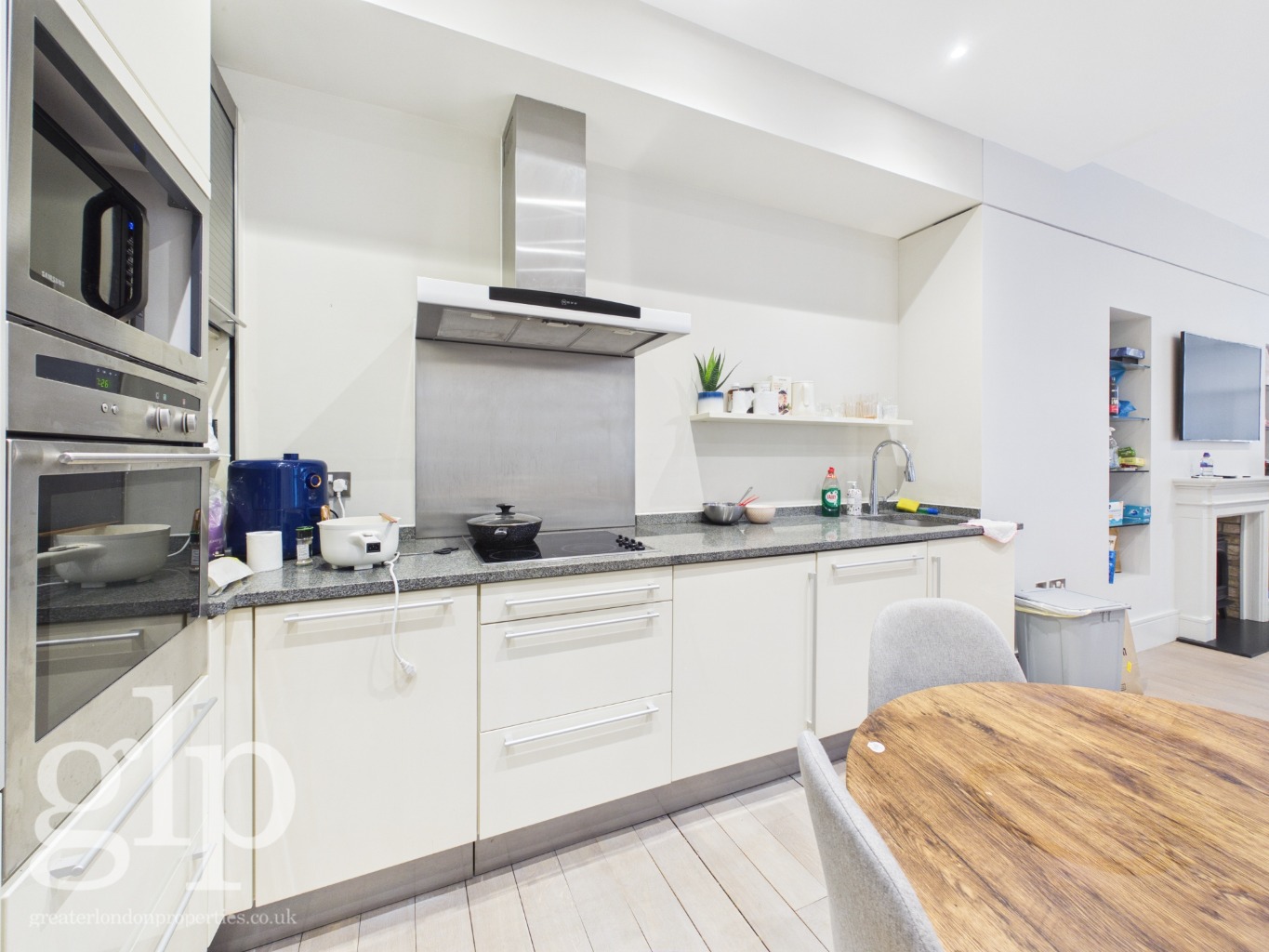 2 Bedroom Apartment, Kean Street, Covent Garden, WC2B
