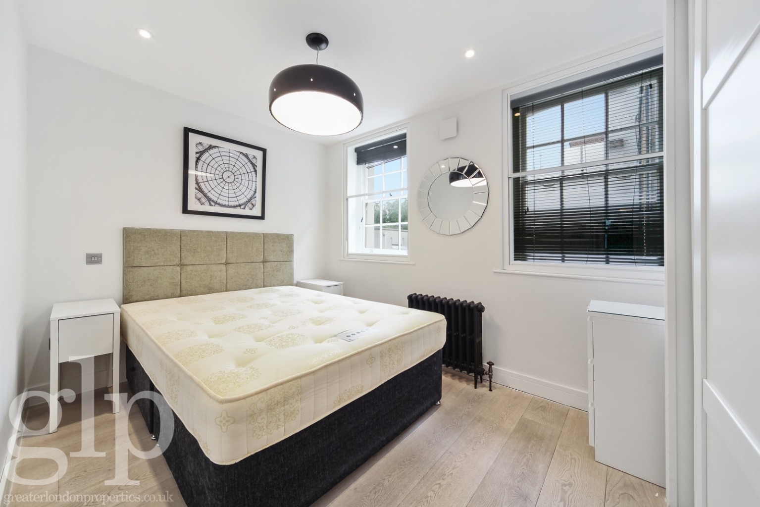1 Bedroom Apartment, Charlotte Street, Fitzrovia, W1T