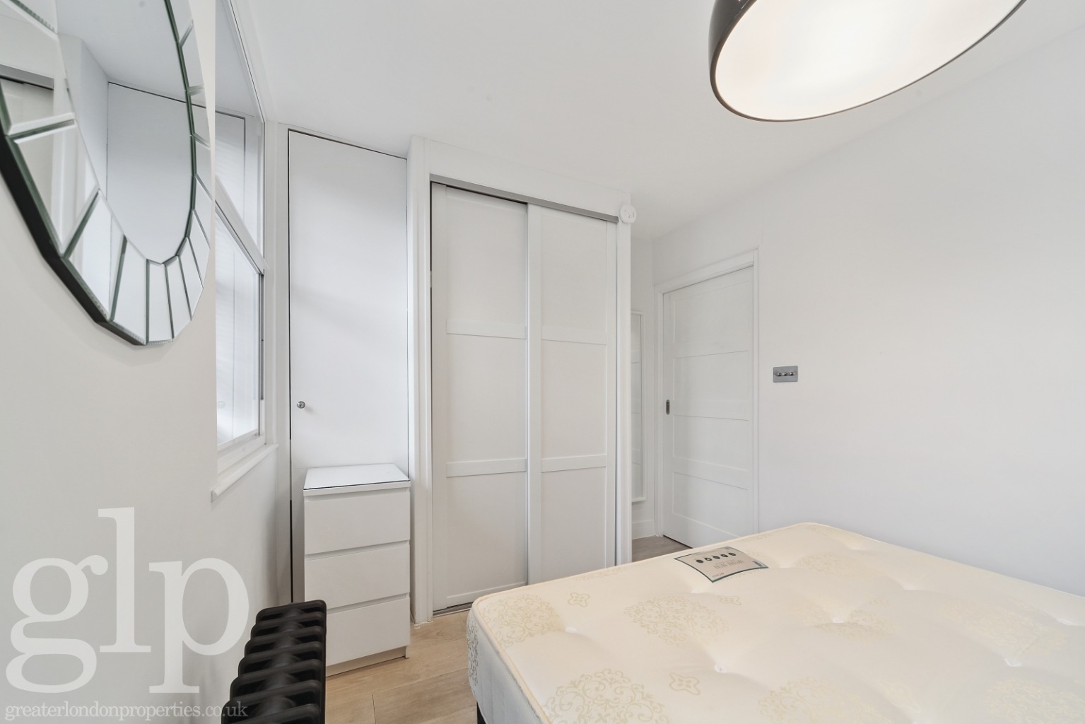 1 Bedroom Apartment, Charlotte Street, Fitzrovia, W1T
