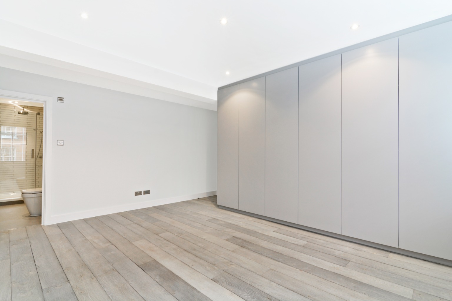 2 Bedroom Apartment, Earlham Street, Covent Garden, WC2H