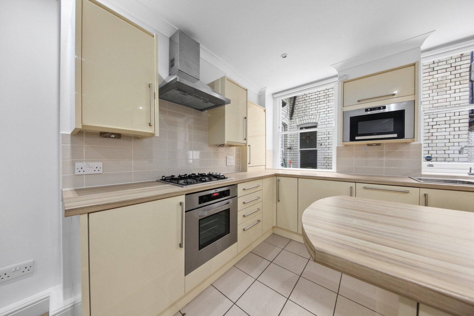2 Bedroom Apartment, Bedford Court Mansions, Bloomsbury, WC1B