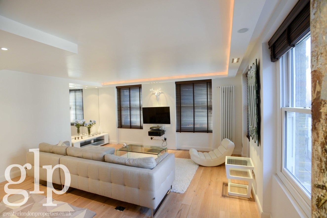 1 Bedroom Apartment, Carlisle Street, Soho, W1D