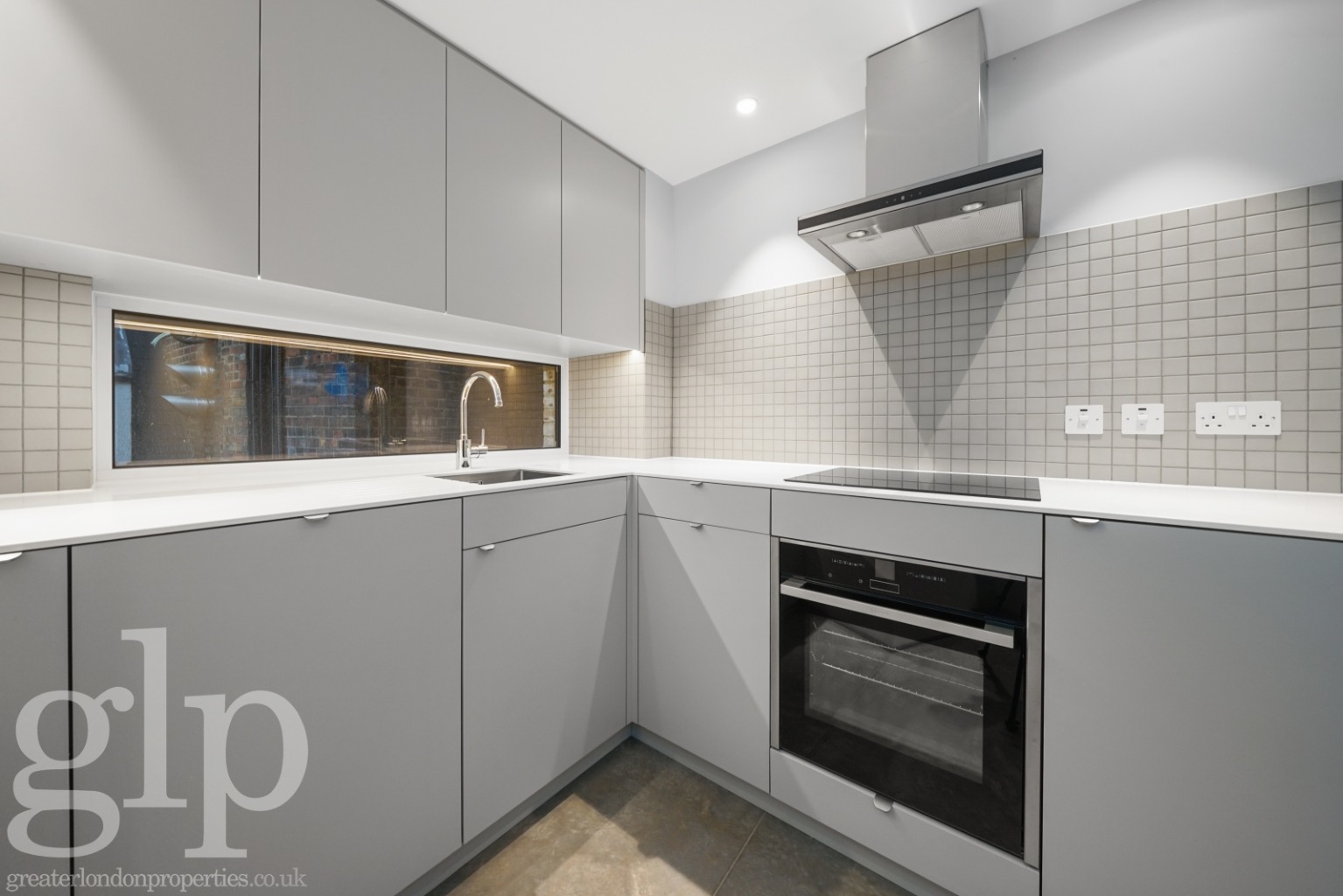 1 Bedroom Apartment, Brewer Street,  Soho, W1F