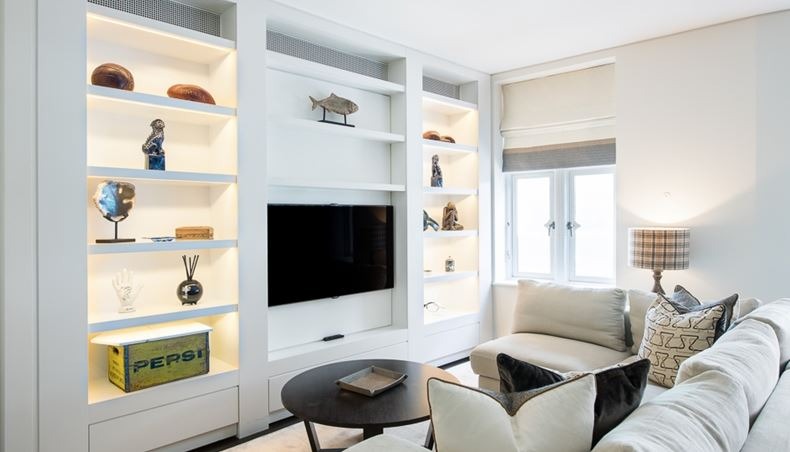 2 Bedroom Apartment, Duke Street, Mayfair, W1K