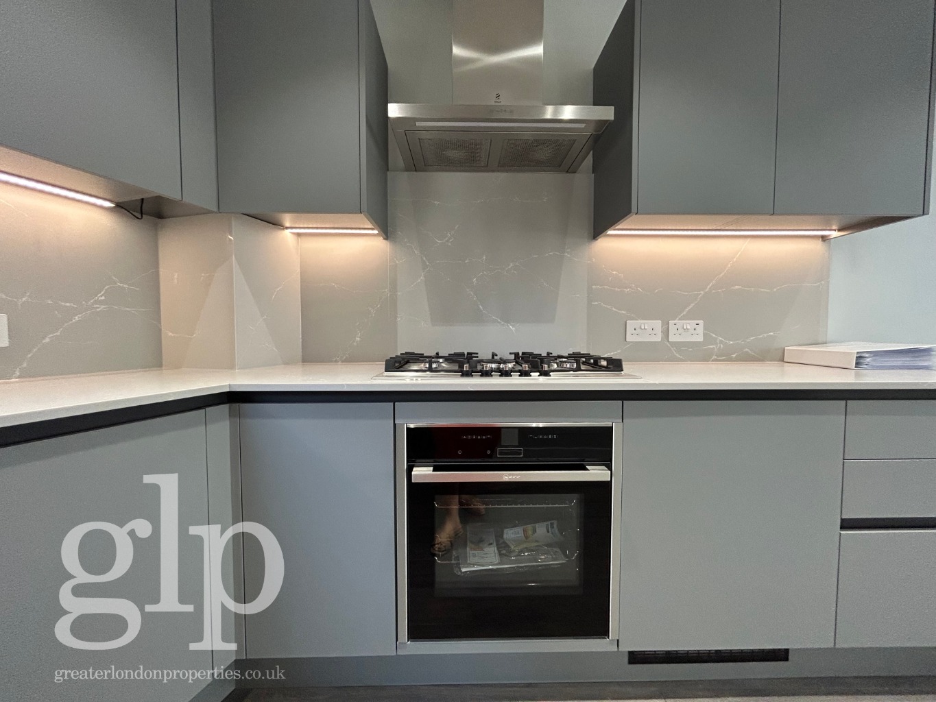 2 Bedroom Town House, Monmouth Street, Covent Garden, WC2H