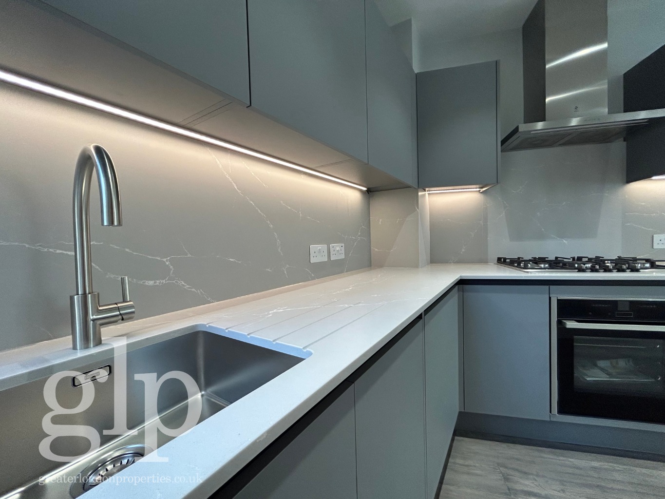 2 Bedroom Town House, Monmouth Street, Covent Garden, WC2H