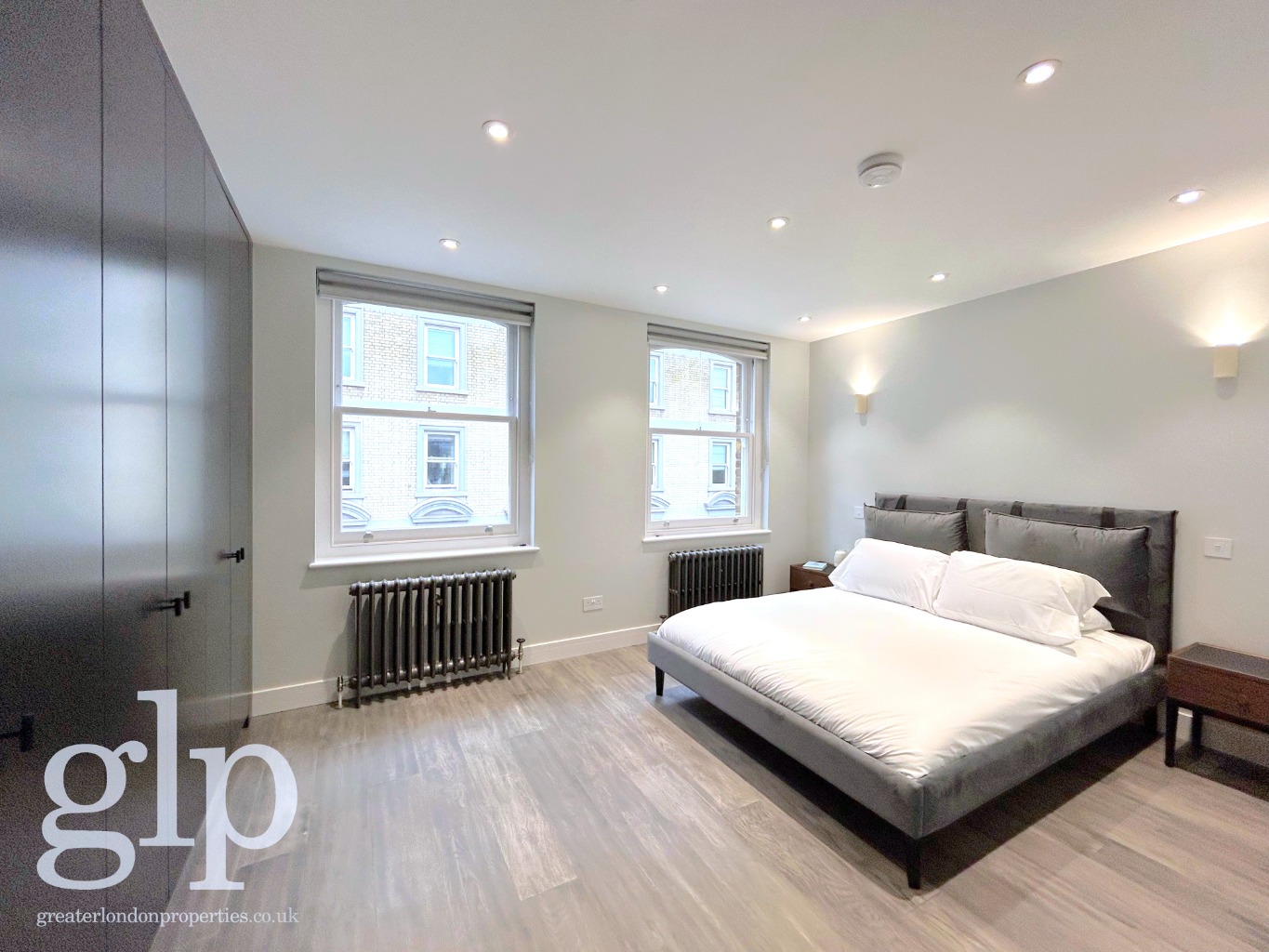 2 Bedroom Town House, Monmouth Street, Covent Garden, WC2H
