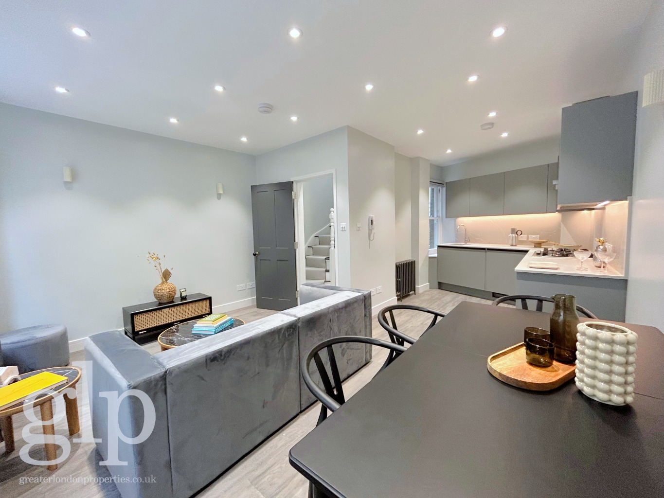2 Bedroom Town House, Monmouth Street, Covent Garden, WC2H