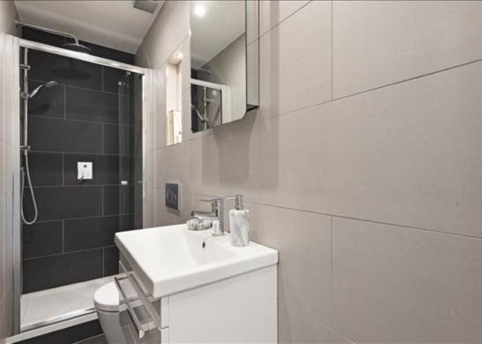1 Bedroom Apartment, Alleyn Court, Hyde Park,  W2