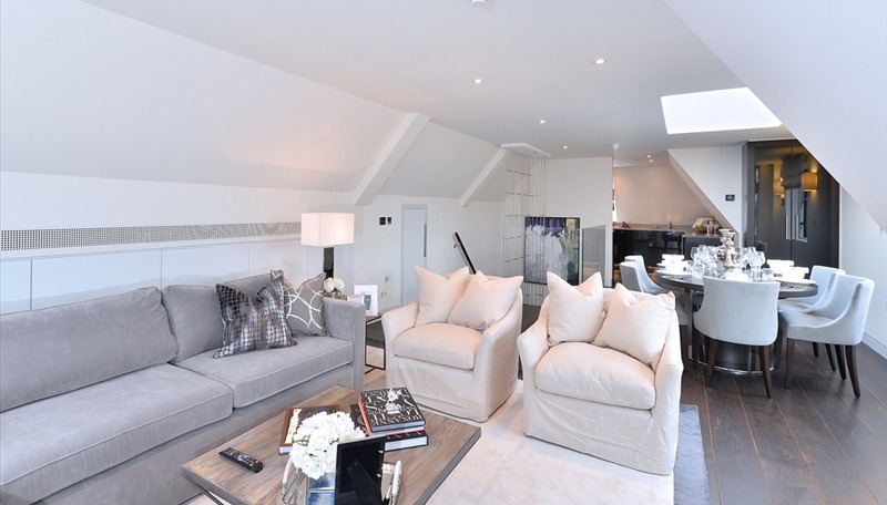 2 Bedroom Apartment, Duke Street, Mayfair, W1K