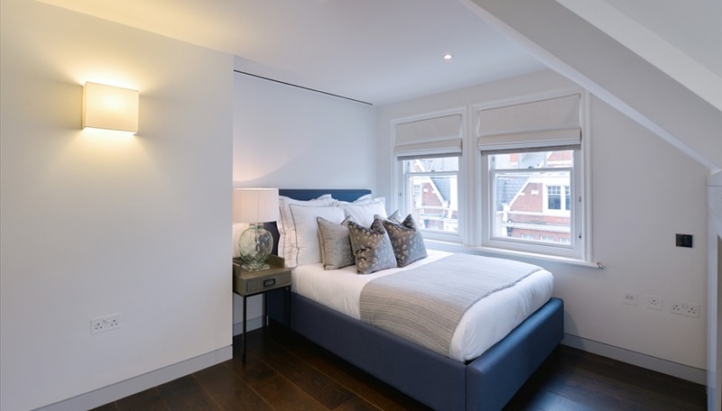 2 Bedroom Apartment, Duke Street, Mayfair, W1K