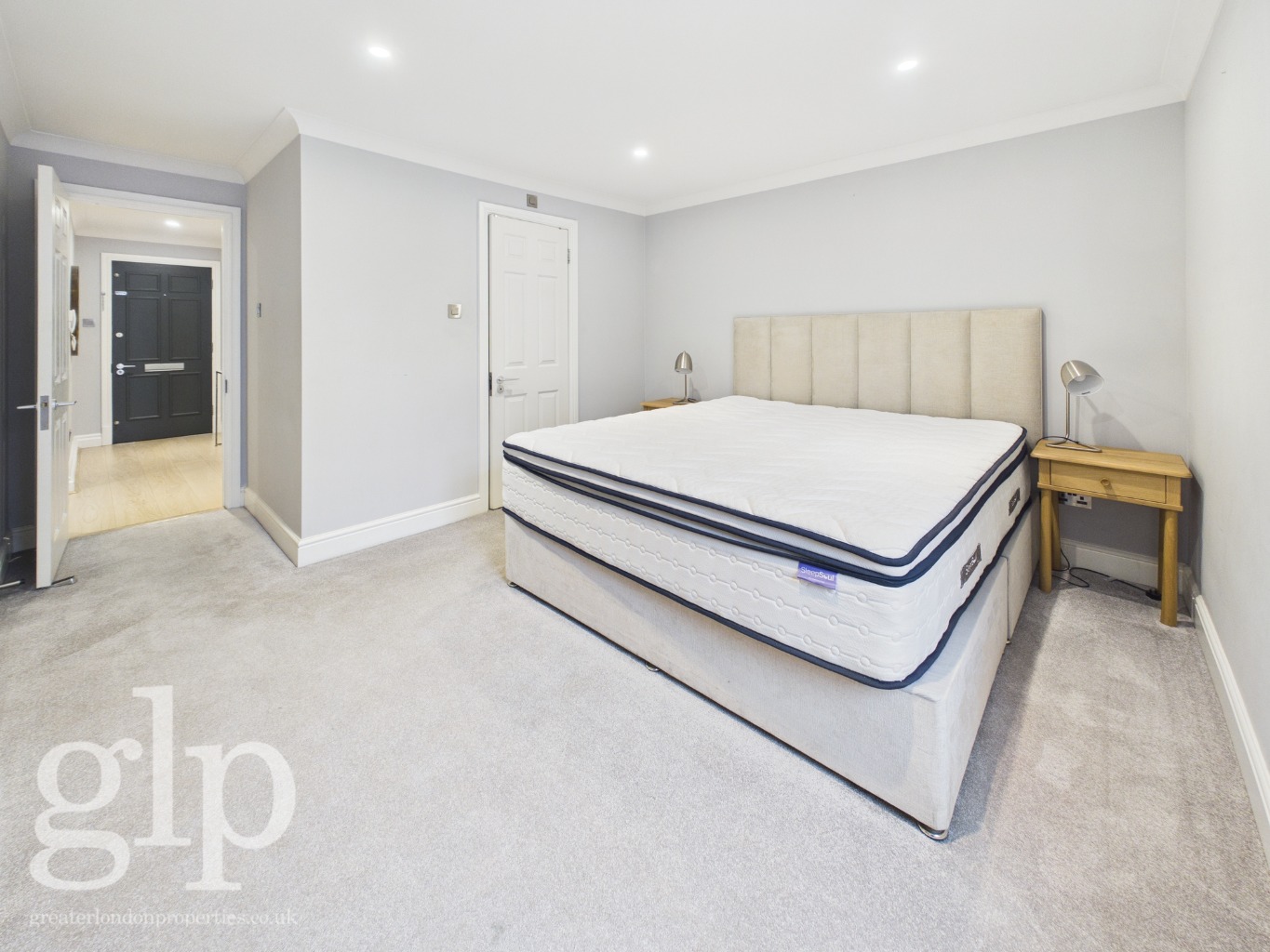 2 Bedroom Apartment, Picton Place, Mayfair W1U