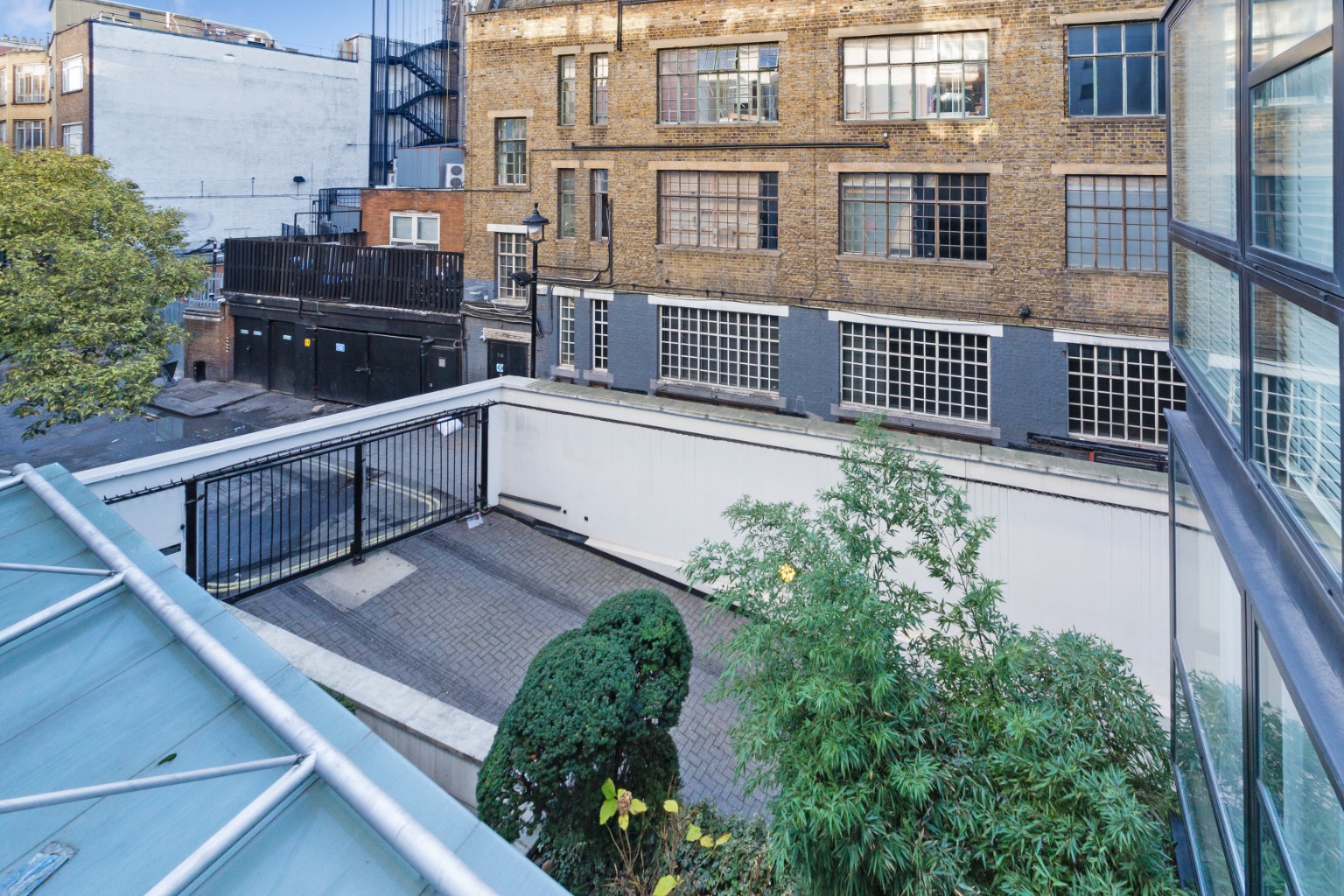 2 Bedroom Flat, Bourchier Street, London, Soho , W1D 4HZ
