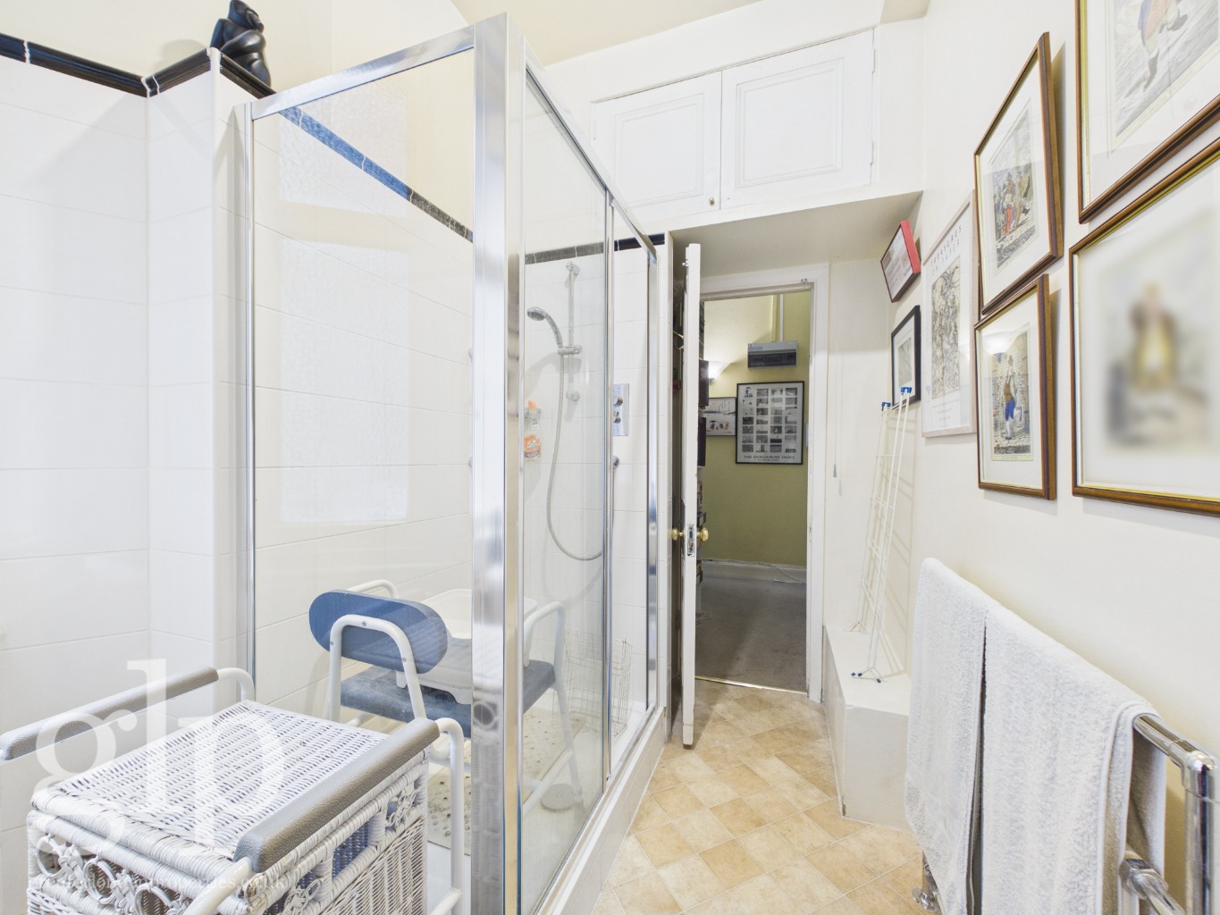 2 Bedroom Flat, Ridgmount Gardens, Bloomsbury, London, WC1E