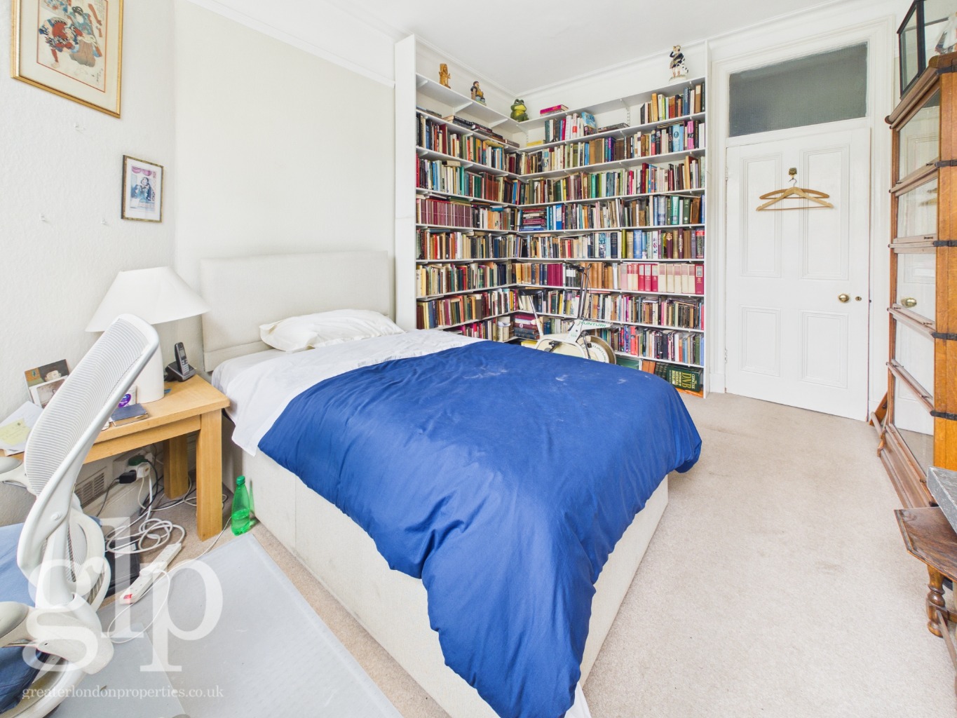 2 Bedroom Flat, Ridgmount Gardens, Bloomsbury, London, WC1E