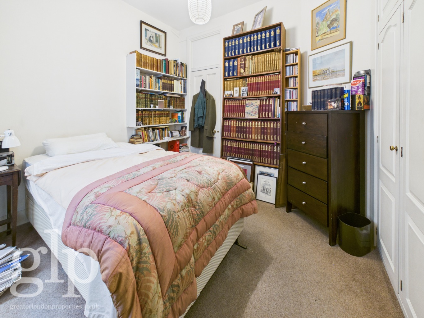 2 Bedroom Flat, Ridgmount Gardens, Bloomsbury, London, WC1E