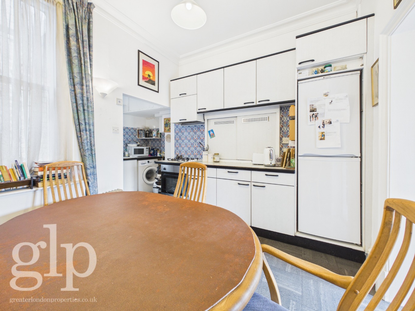 2 Bedroom Flat, Ridgmount Gardens, Bloomsbury, London, WC1E
