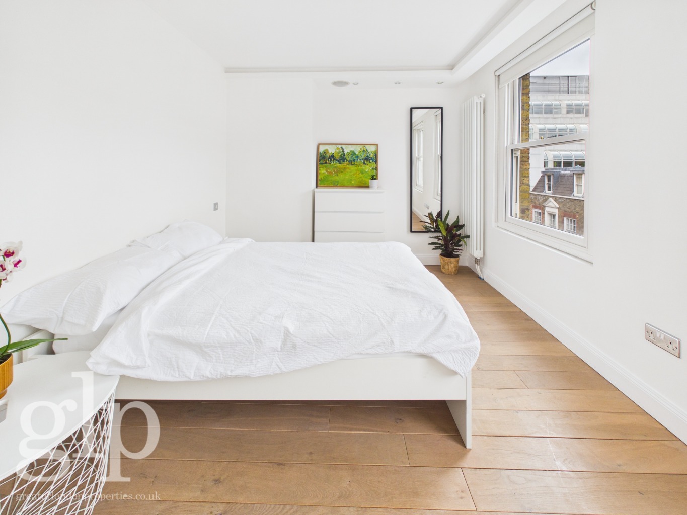 2 Bedroom Flat, Carlisle Street, Soho London, W1D