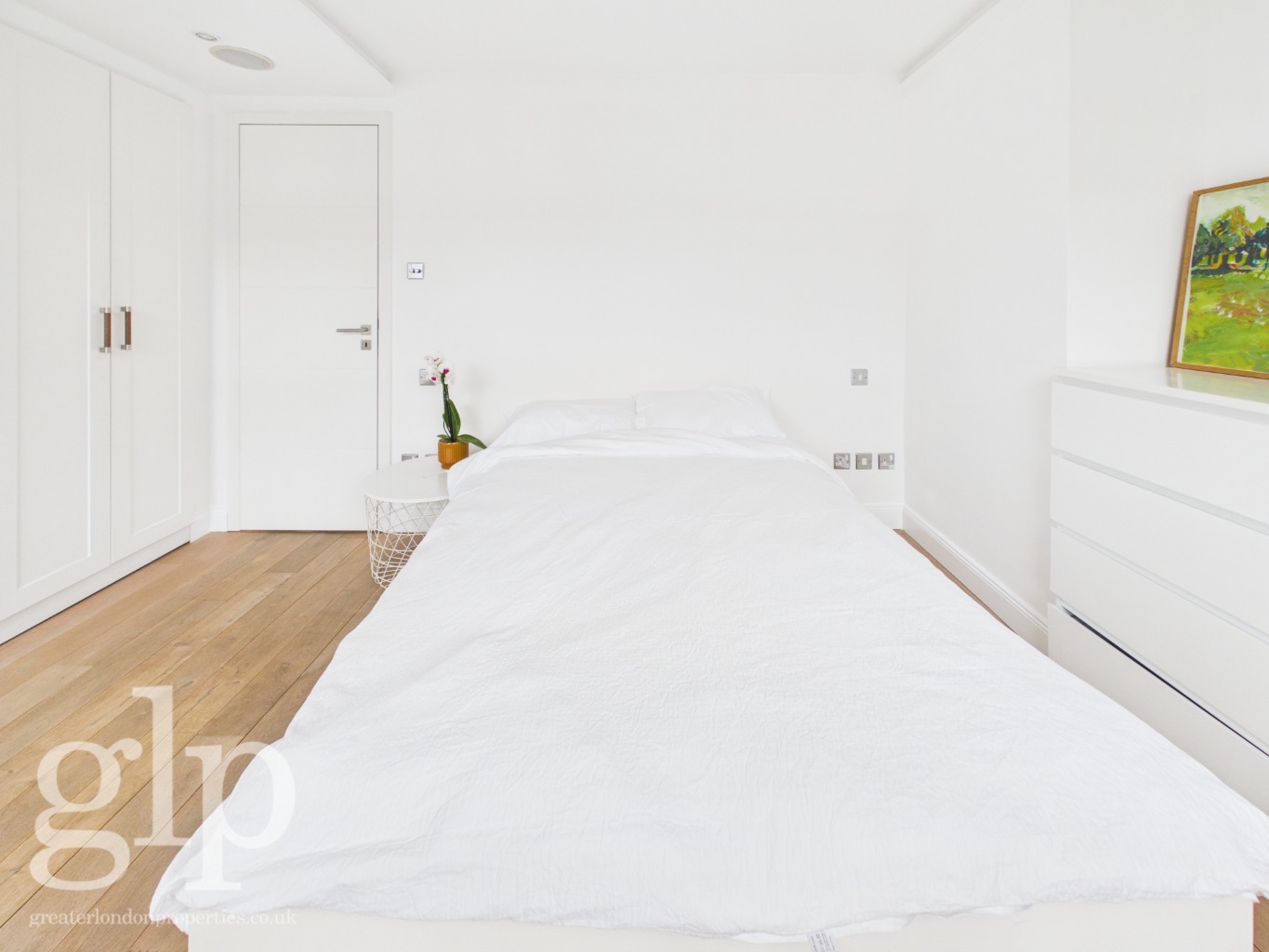 2 Bedroom Flat, Carlisle Street, Soho London, W1D