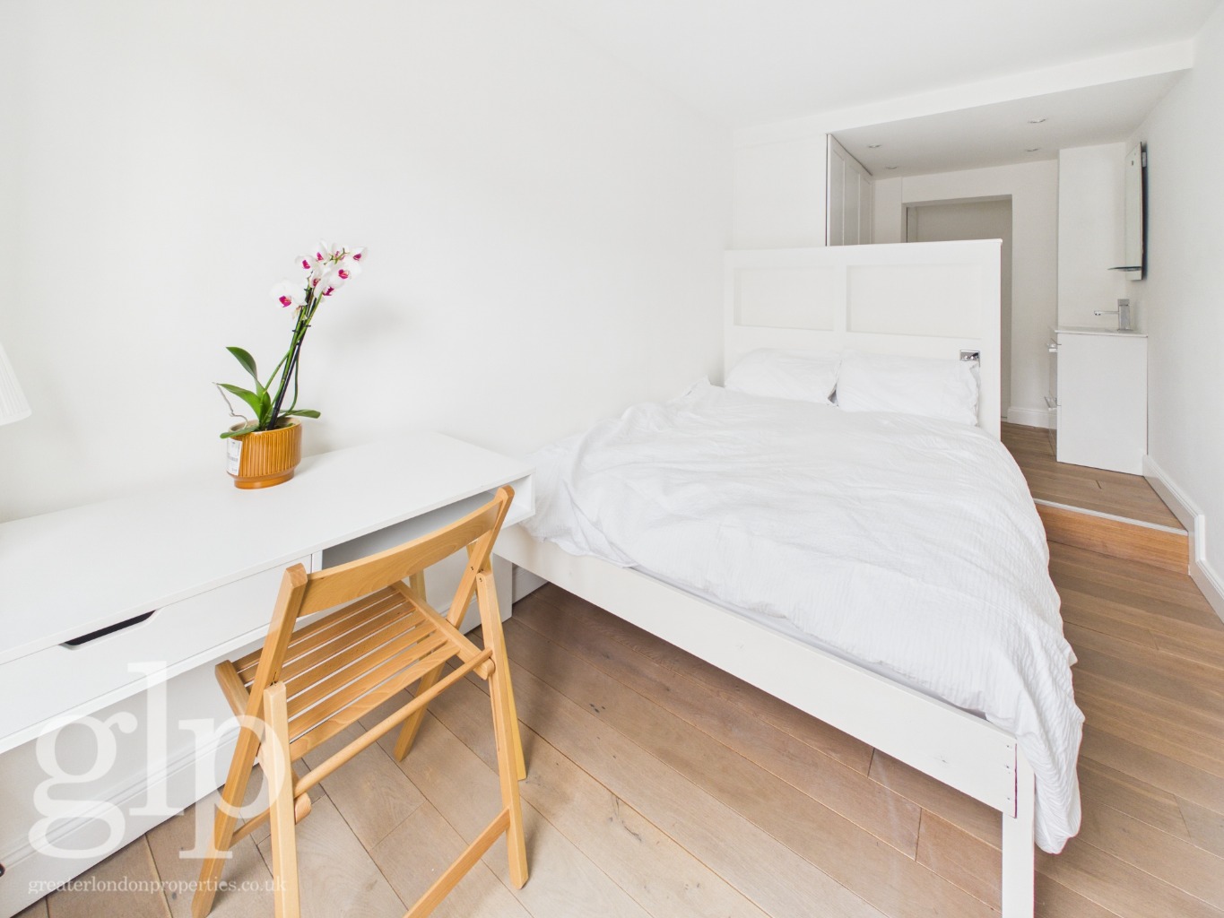 2 Bedroom Flat, Carlisle Street, Soho London, W1D