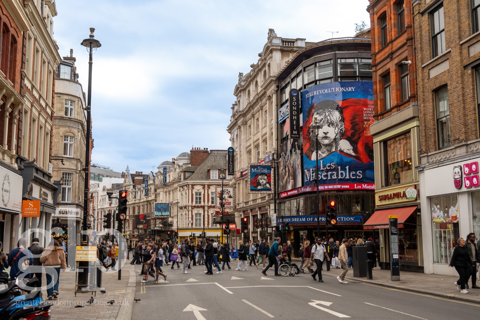 1 Bedroom Apartment, Brewer Street,  Soho, W1F