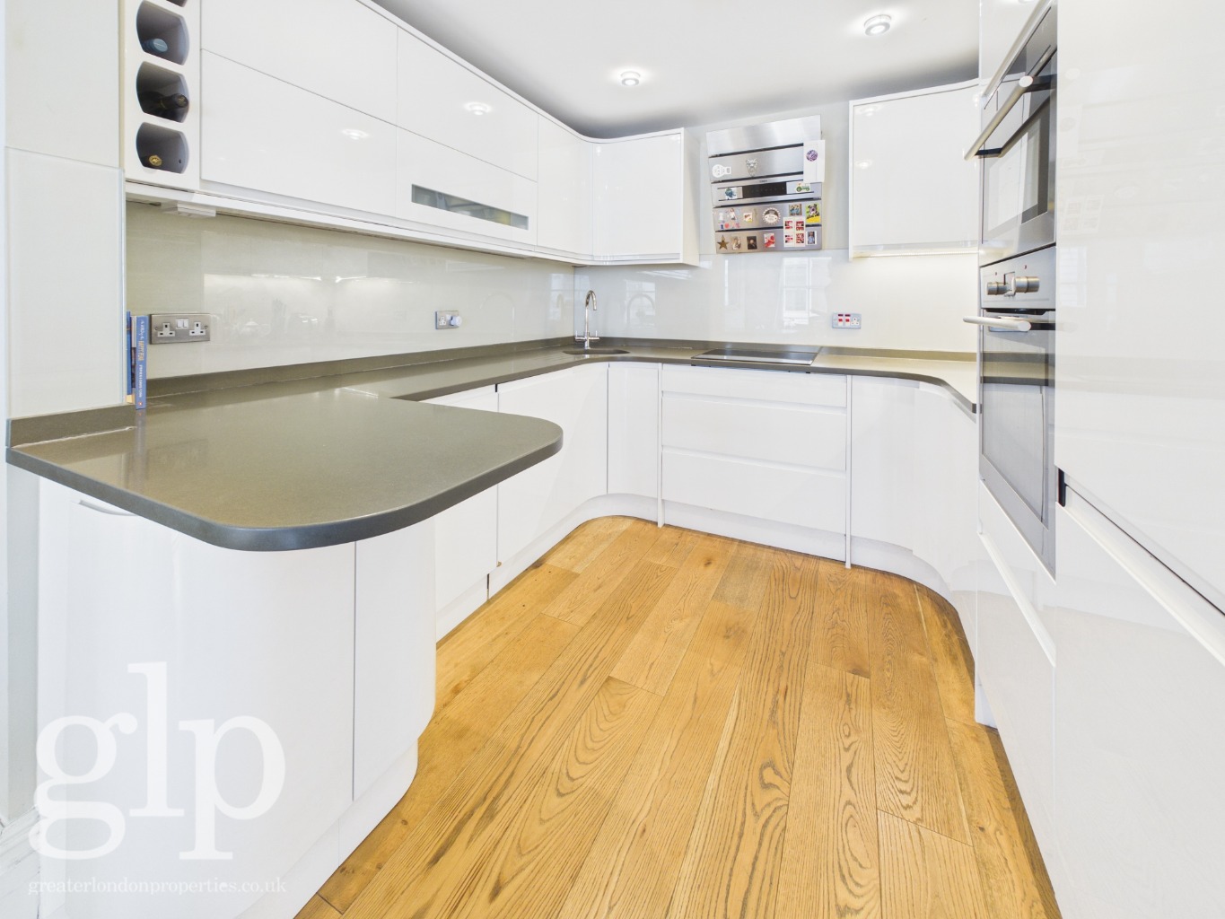 3 Bedroom Apartment, Garrick Street, London, WC2E
