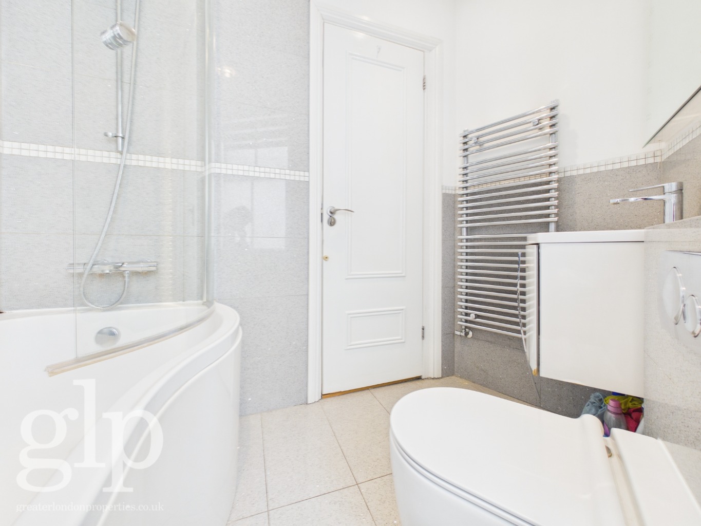 3 Bedroom Apartment, Garrick Street, London, WC2E