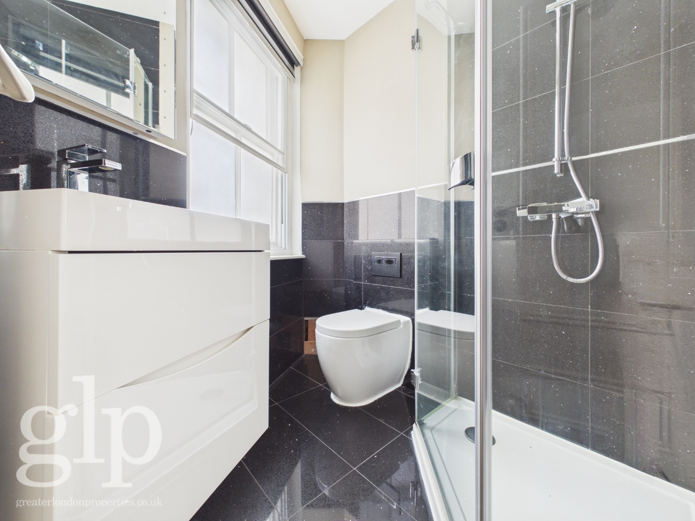 3 Bedroom Apartment, Garrick Street, London, WC2E