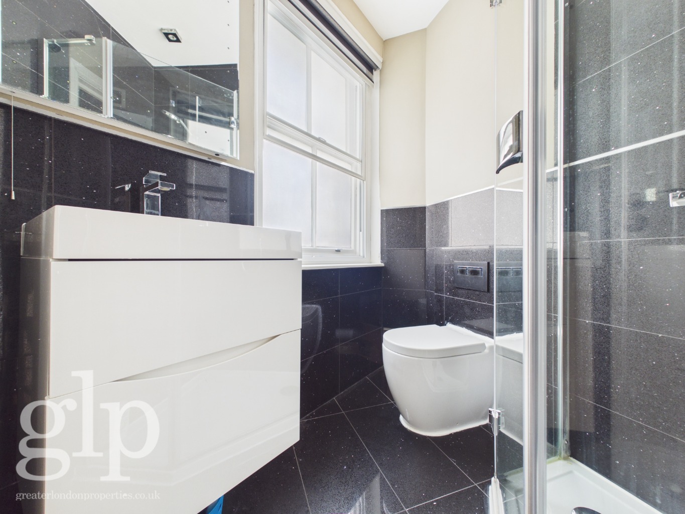 3 Bedroom Apartment, Garrick Street, London, WC2E