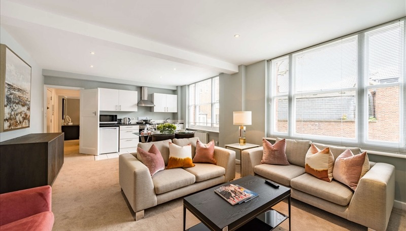 1 Bedroom Apartment, Hill Street, Mayfair, W1J