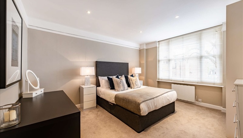 1 Bedroom Apartment, Hill Street, Mayfair, W1J