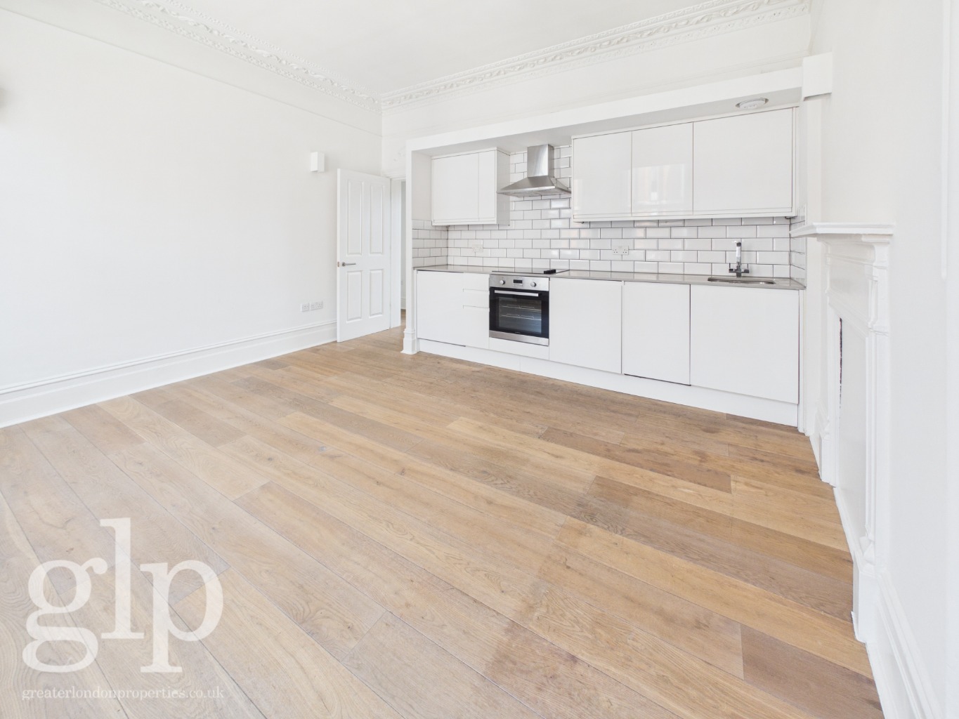 2 Bedroom Apartment, Shaftesbury Avenue , Soho, W1D"></div>            <div class=