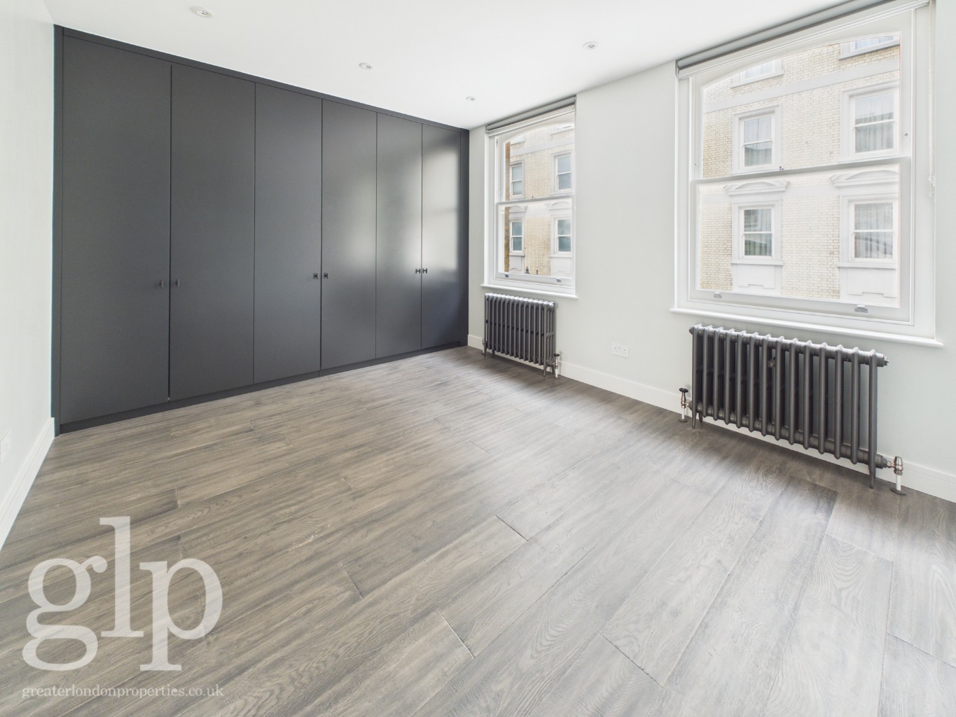 2 Bedroom Town House, Monmouth Street, Covent Garden, WC2H