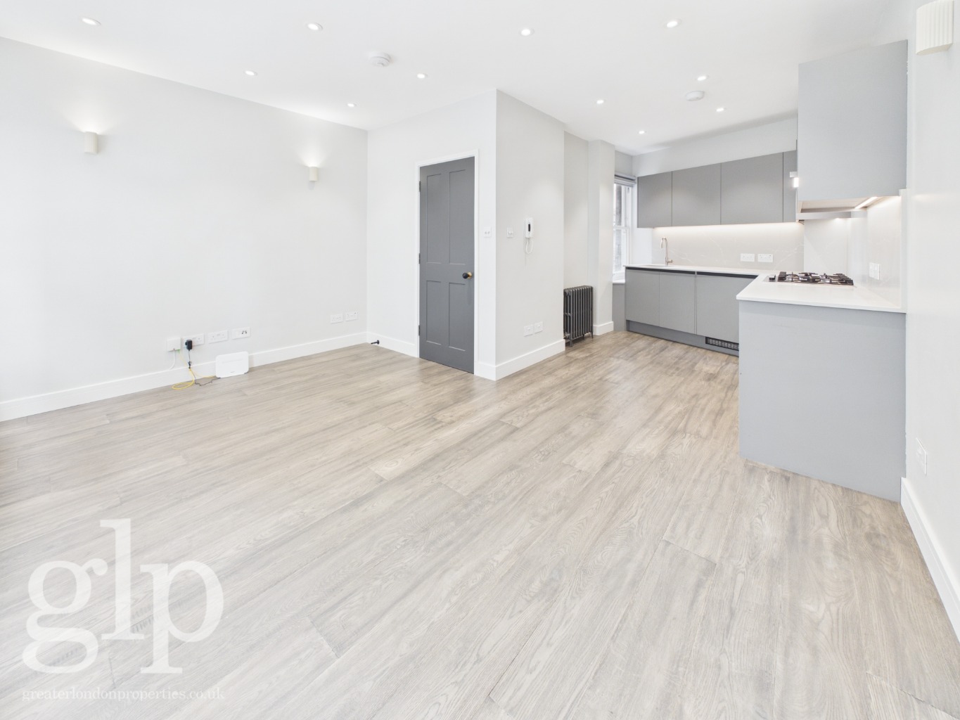 2 Bedroom Town House, Monmouth Street, Covent Garden, WC2H