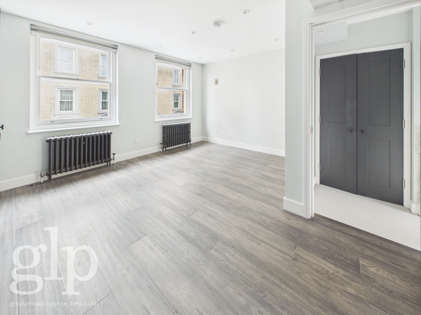 2 Bedroom Town House, Monmouth Street, Covent Garden, WC2H