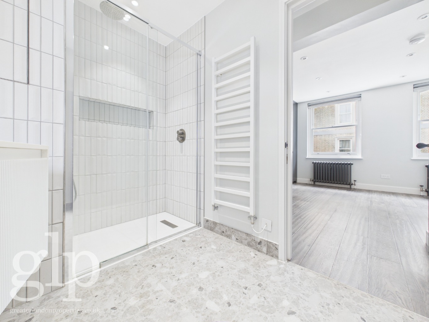 2 Bedroom Town House, Monmouth Street, Covent Garden, WC2H