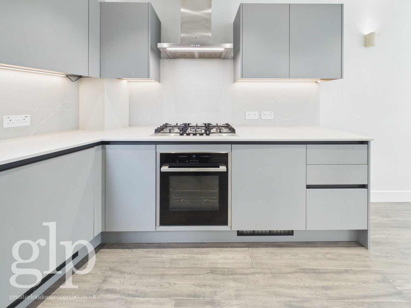 2 Bedroom Town House, Monmouth Street, Covent Garden, WC2H