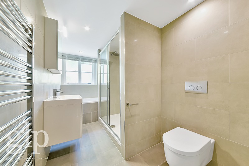 1 Bedroom Apartment, Sussex Gardens, Hyde Park. London, W2