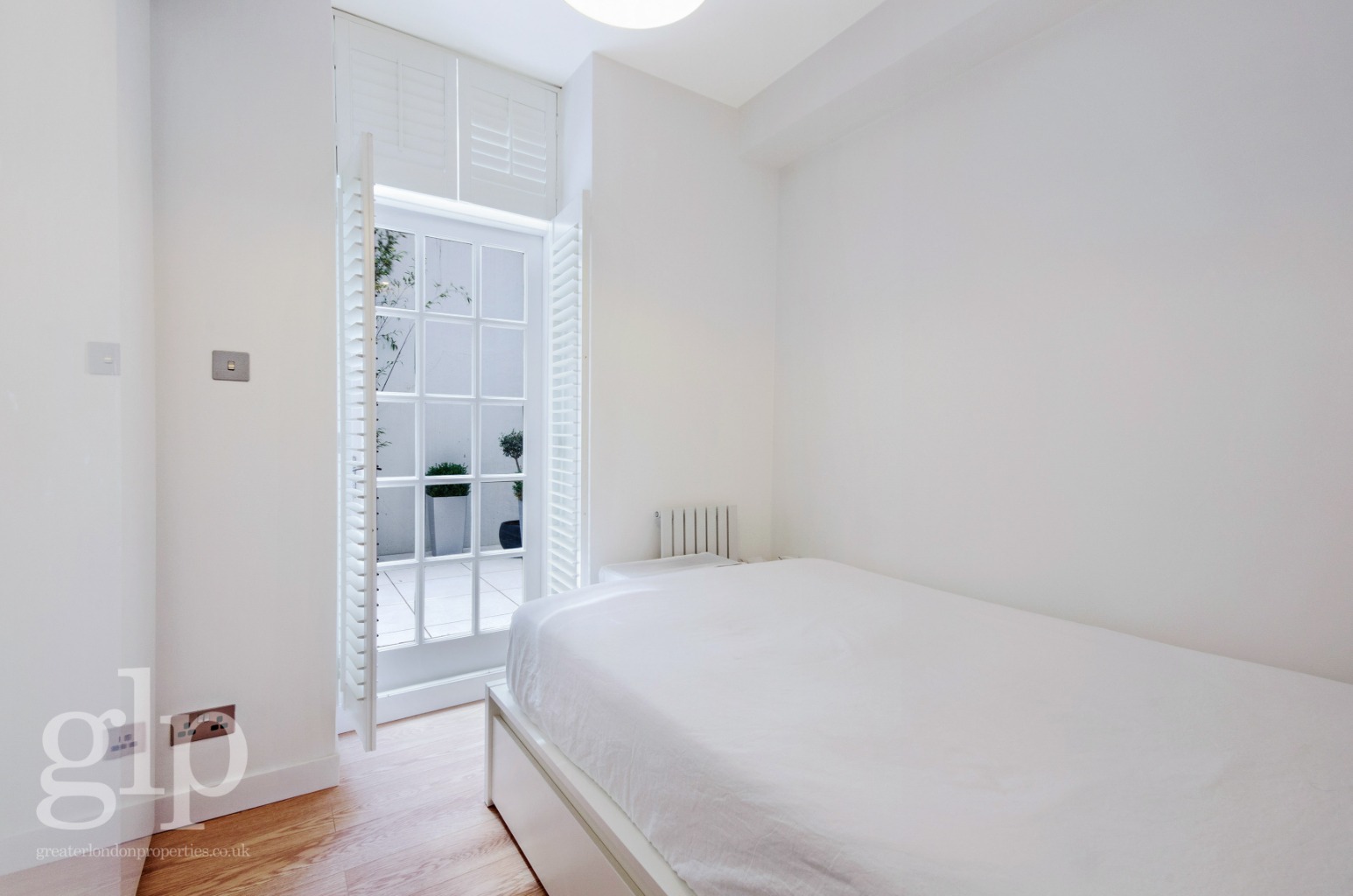 1 Bedroom Apartment, Riding House Street, Fitzrovia,  W1W