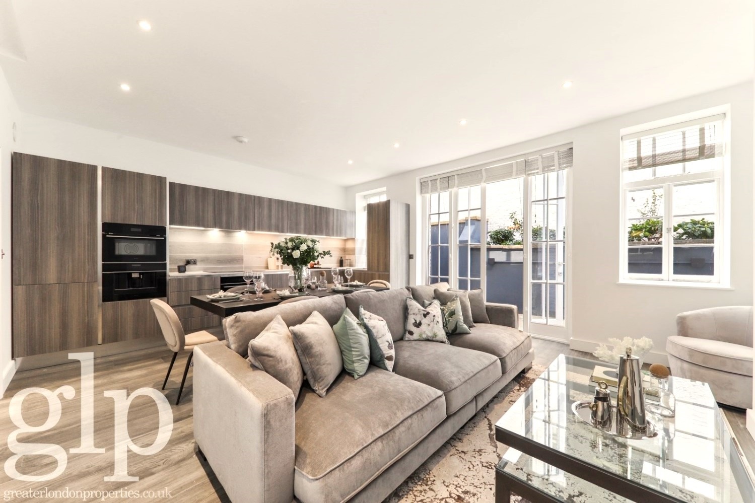 2 Bedroom Apartment, Clarendon House, Strathearn Place, W2