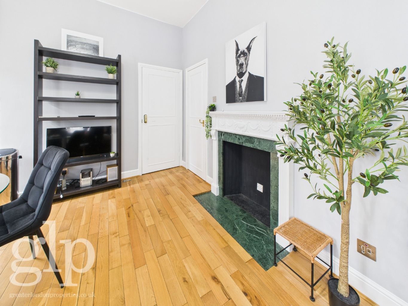 1 Bedroom Apartment, Lamb’s Conduit Passage, Bloomsbury, WC1R
