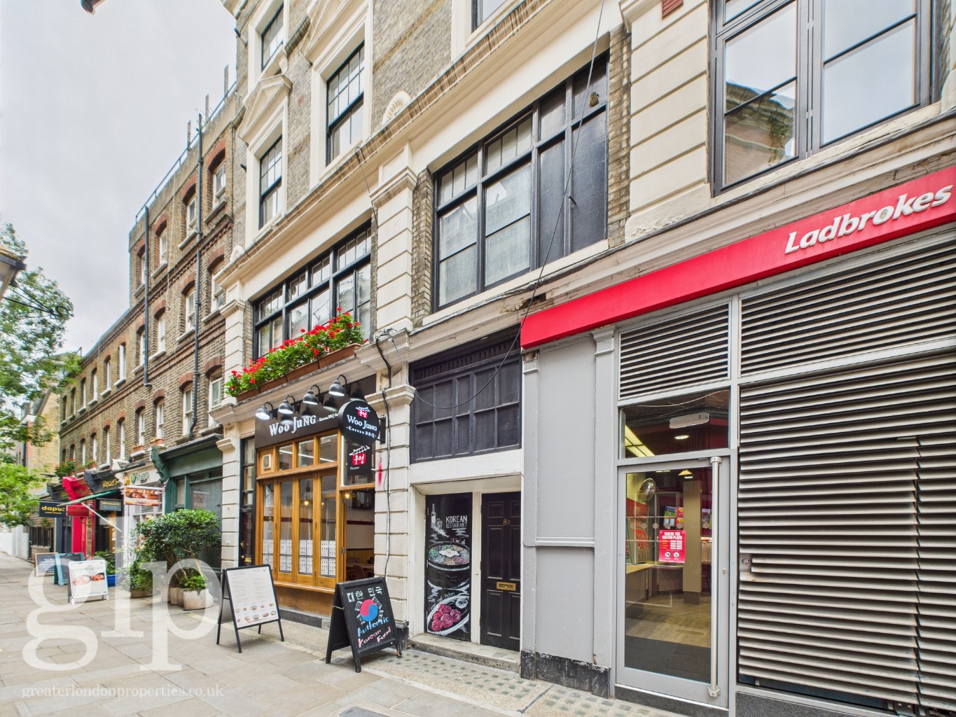 1 Bedroom Apartment, Lamb’s Conduit Passage, Bloomsbury, WC1R
