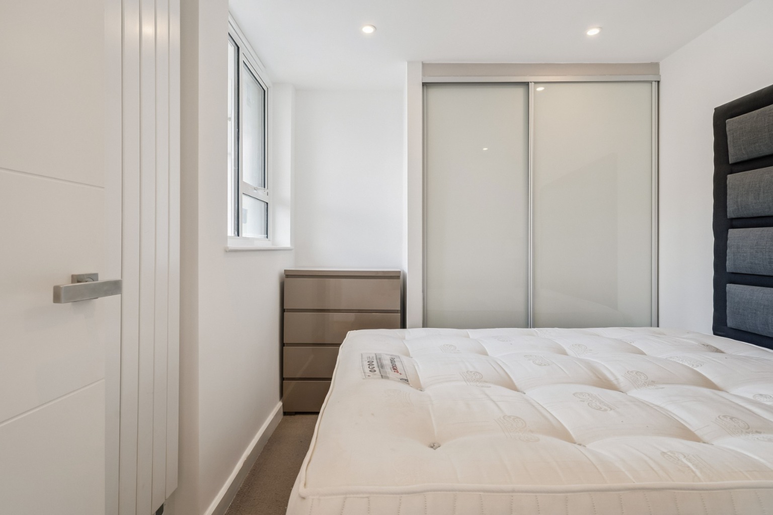1 Bedroom Apartment, Alleyn Court, Sussex Gardens, W2
